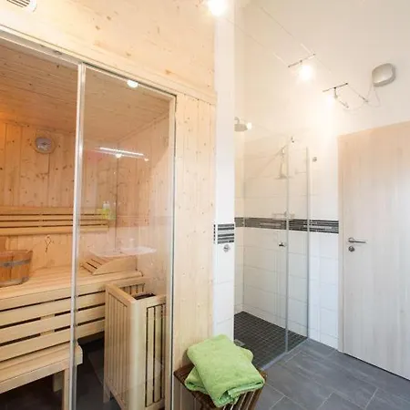 Ferienhaus * 雷希林